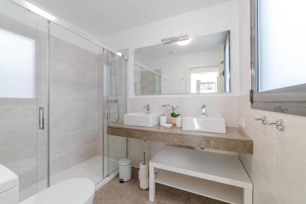 Ct 209 - Navigolf Penthouse -